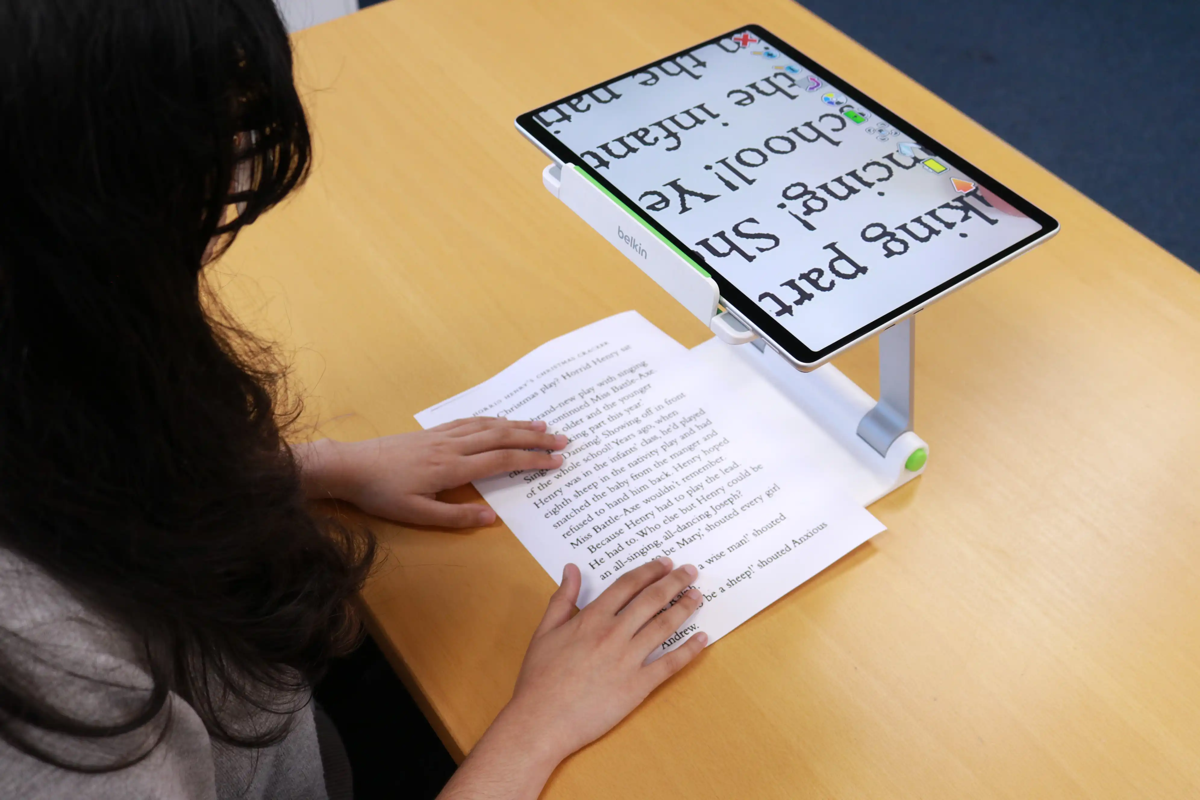 SuperNova Connect & Learn Tablet being used to scan a paper document